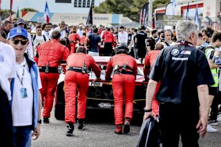 Gridwalk, Race
