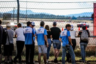 Ambiance, Race
