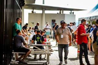 Ambiance, Race
