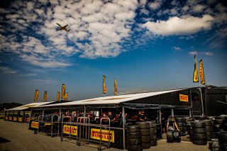 Paddock, Pirelli

