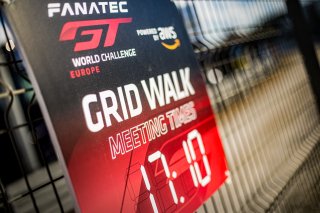 Ambiance, Paddock
