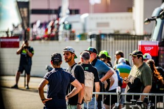Ambiance, Paddock
