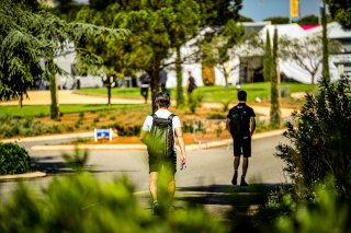 Ambiance, Paddock
