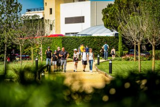 Ambiance, Paddock

