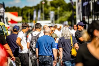 Ambiance, Paddock
