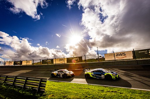 #11 - Comtoyou Racing - Lucas LEGERET - Christopher HAASE - Audi R8 LMS GT3 EVO II - PRO, #9 - Boutsen VDS - Aurelien PANIS - Alberto DI FOLCO - Audi R8 LMS GT3 EVO II - GOLD
 | © SRO - TWENTY-ONE CREATION | Jules Benichou