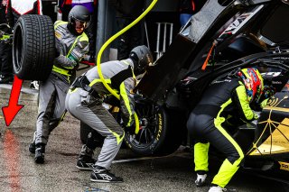 #111 - JP Motorsport - Christian KLIEN - Dean MACDONALD - McLaren 720S GT3 EVO - PRO, Race 2

