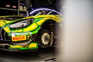 Pitlane, Test Session
