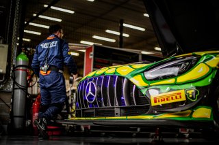 #64 - Haupt Racing Team - Mercedes-AMG GT3, Pitlane, Test Session
