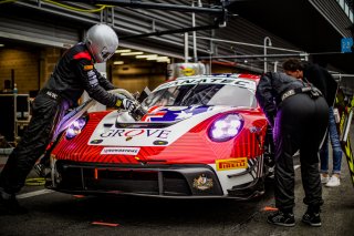 #23 - Grove Racing - Porsche 911 GT3 R (992), Pitlane, Test Session
