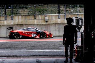 #7 - Inception Racing - McLaren 720S GT3 EVO, Test Session
