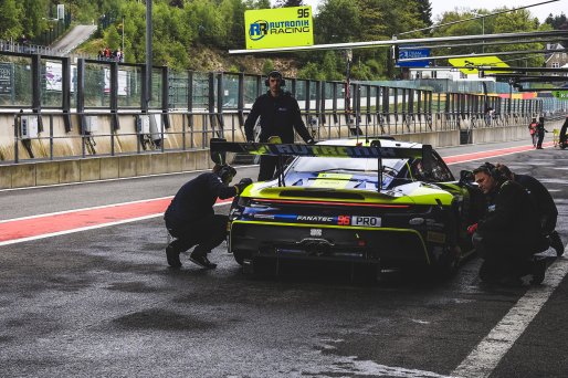#96 - Rutronik Racing - Porsche 911 GT3 R (992), Test Session
 | © SRO / Patrick Hecq Photography