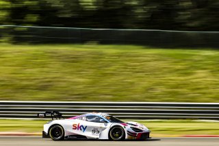 #93 - Sky Tempesta Racing - McLaren 720S GT3 EVO, Test Session
