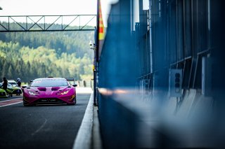 #83 - Iron Dames - Lamborghini Huracan GT3 EVO2, Pitlane, Test Session
 | © SRO - TWENTY-ONE CREATION | Jules Benichou