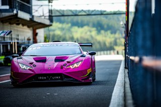 #83 - Iron Dames - Lamborghini Huracan GT3 EVO2, Pitlane, Test Session
 | © SRO - TWENTY-ONE CREATION | Jules Benichou