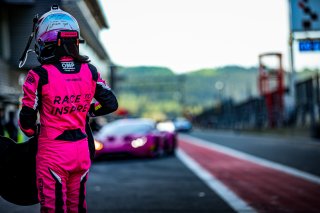 #83 - Iron Dames - Lamborghini Huracan GT3 EVO2, Pitlane, Test Session
 | © SRO - TWENTY-ONE CREATION | Jules Benichou