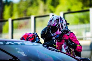 #83 - Iron Dames - Lamborghini Huracan GT3 EVO2, Pitlane, Test Session
