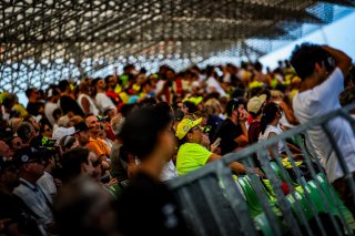 Ambiance, Race 2
