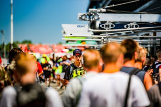 Ambiance, Pit Walk
