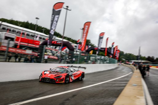 #7 - Inception Racing - Brendan IRIBE - Ollie MILLROY - Fran RUEDA - Frederik SCHANDORFF - McLaren 720S GT3 EVO - BRONZE, Race
 | © SRO / Kevin Pecks 1VIER