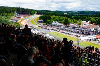 Ambiance, Race
