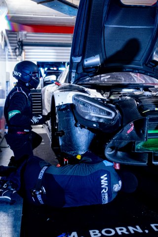 Pitlane, Race
