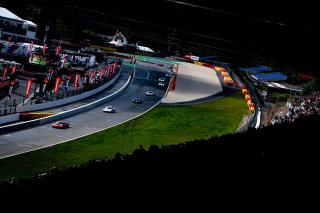 Ambiance, Race
