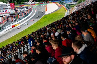 Ambiance, Race
