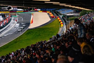 Ambiance, Race
