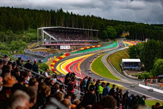 Ambiance, Race

