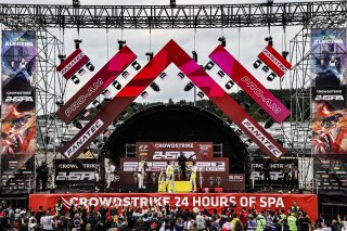 Podium, Race
