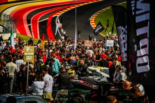 Grid Walk, Race
