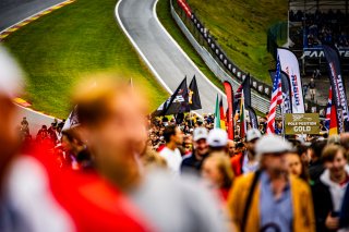 Grid Walk, Race
