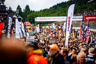 Grid Walk, Race
