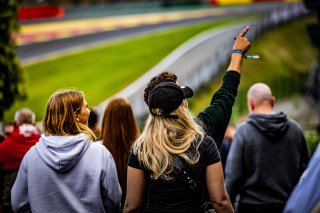 Ambiance, Race
