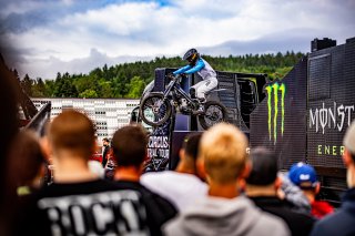 Ambiance, Monster Energy, Race, Village

