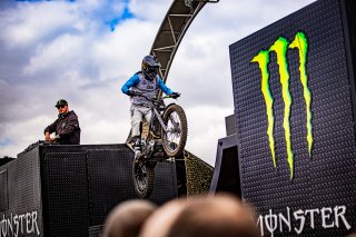 Ambiance, Monster Energy, Race, Village
