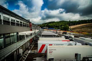 Paddock, Set Up
