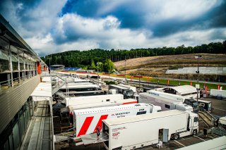 Paddock, Set Up
