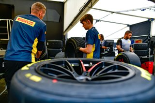 Pirelli
