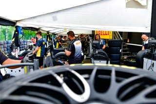 Pirelli

