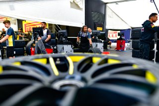 Pirelli

