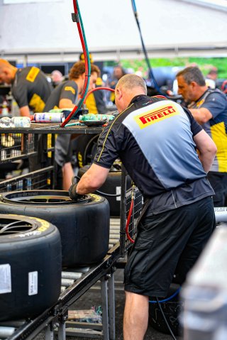 Pirelli
