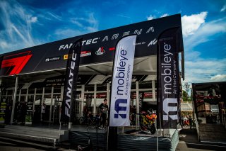 Paddock
