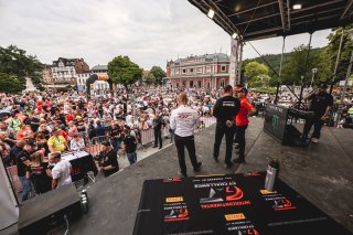 Parade
