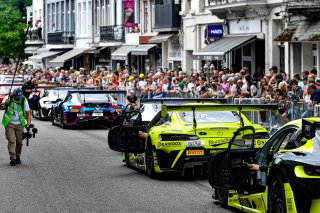 Parade
