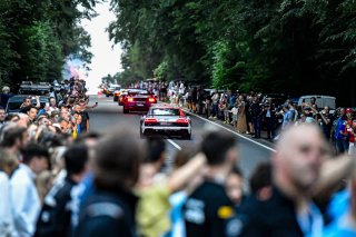 Parade
