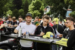 Parade
