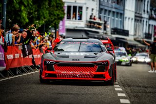 Parade
