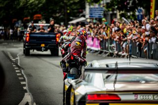 Parade
